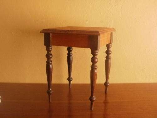 LOVELY LITTLE YELLOW WOOD TABLE