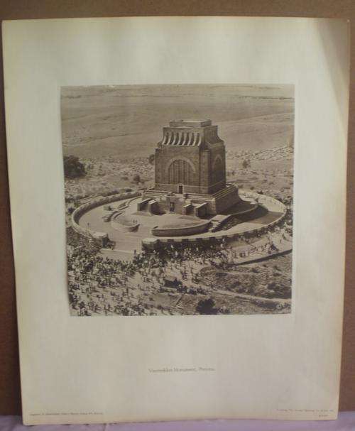 AFSKRIF VAN N' FOTO UIT DIE LUG VAN DIE VOORTREKKER MONUMENT, PRETORIA