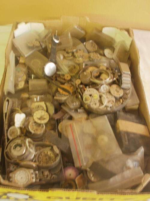 WATCH SPARES OR STEAMPUNK JEWELLERY - LOT 3