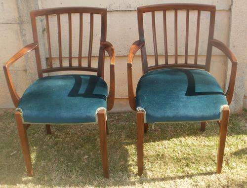 PAIR OF RETRO CARVERS