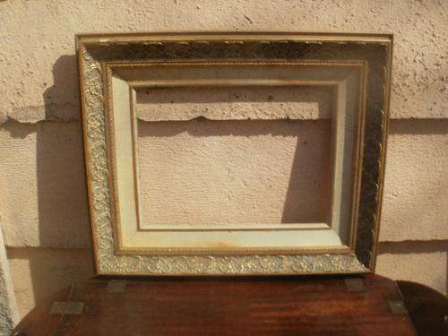 STUNNING FRAME
