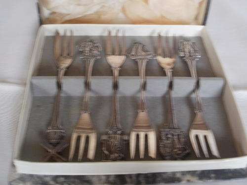 BOXED SET DUTCH TEA SPOONS