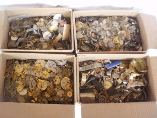 ASSORTMENT OF WATCH SPARES