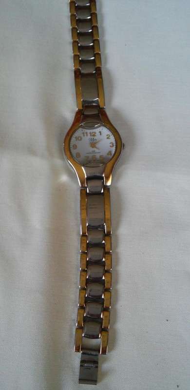Men s Watches MENS ROYALTY QUARTZ WATCH 18KGP was sold for 150.00 on 17 Feb at 21 01 by Stinkhout in Johannesburg ID 267039595