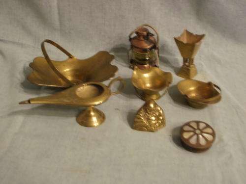 MIXED LOT OF BRASS ITEM'S