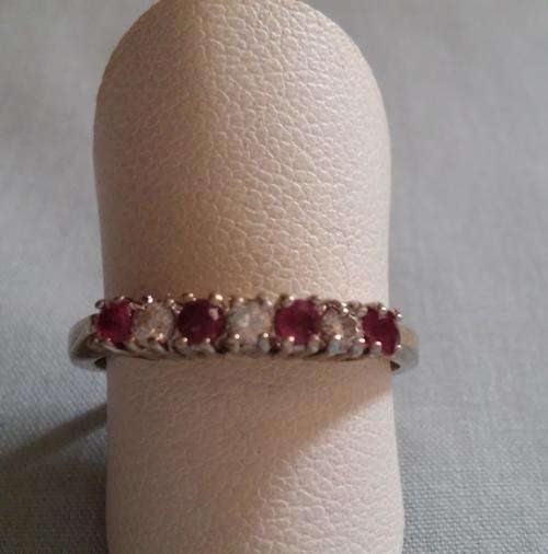 BIRMINGHAM SILVER RING WITH GARNETS & CZ