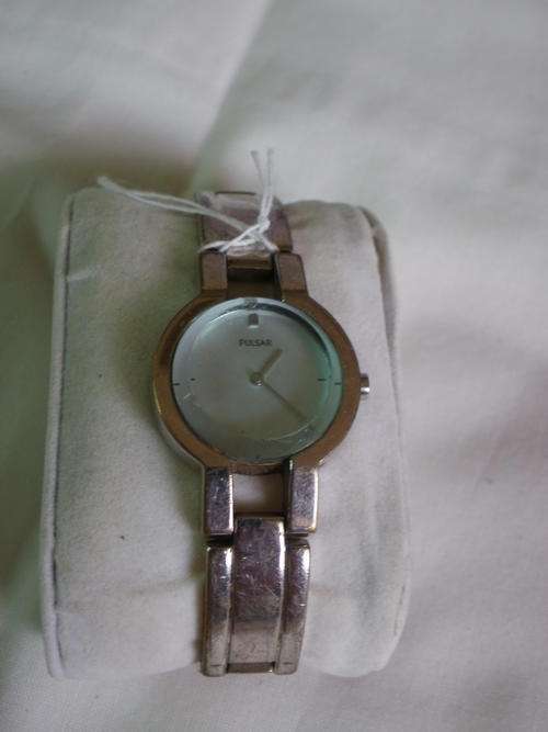 LADIES PULSAR QUARTZ WATCH