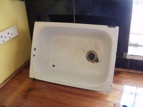 ENAMEL WARE BASIN