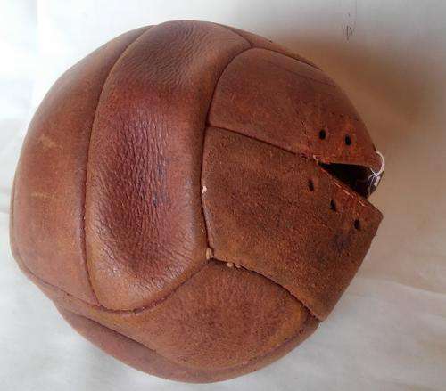 VINTAGE LEATHER SOCCER BALL