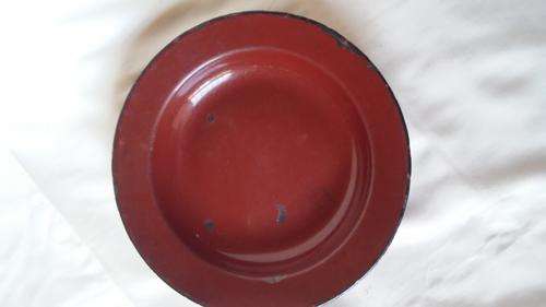 BROWN ENAMEL PLATE