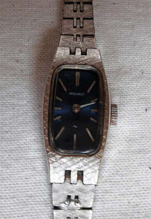 LADIES MECHANICAL SEIKO WATCH