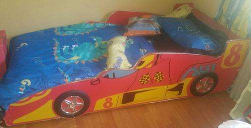 TODDLER CAR BED