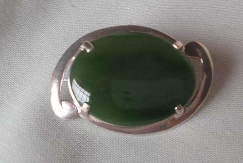 STERLING SILVER & JADE BROOCH