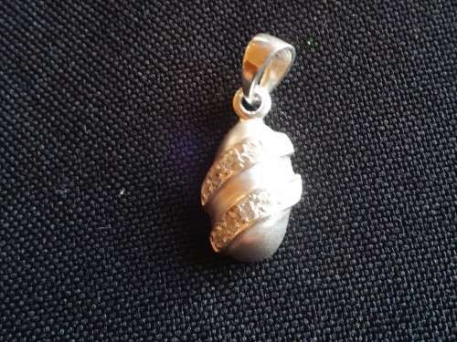 925 SILVER PENDANT WITH PERIDOT