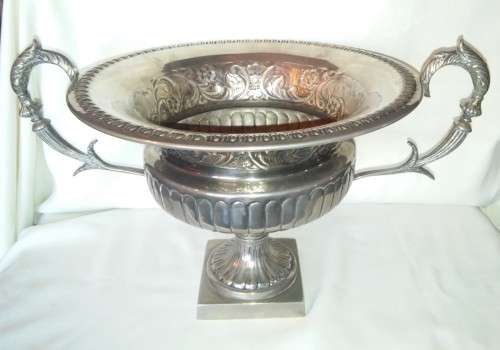 METAL CENTER PIECE