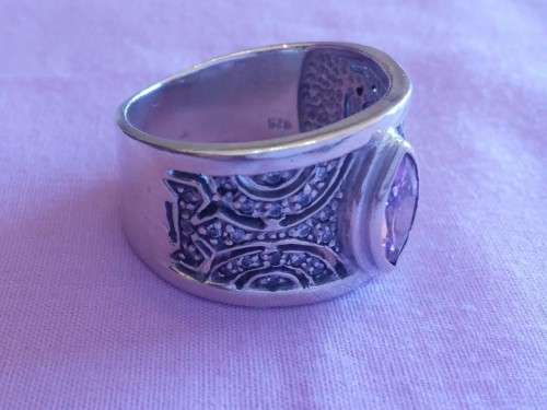 SILVER RING WITH PINK STONE (A)