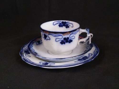 BRISTOL ROYAL SEMI PORCELAIN, WOOD & SONS, ENGLAND TRIO