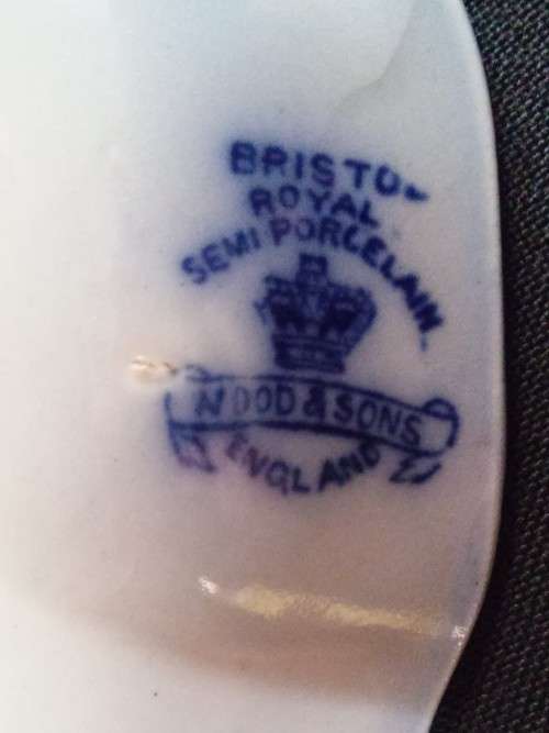 BRISTOL ROYAL SEMI PORCELAIN, WOOD & SONS, ENGLAND TRIO