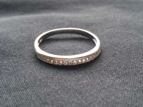 THIN 925 SILVER RING WITH CRYSTALS