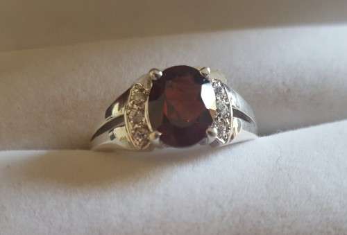 925 SILVER GARNET RING