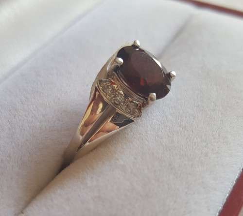 925 SILVER GARNET RING