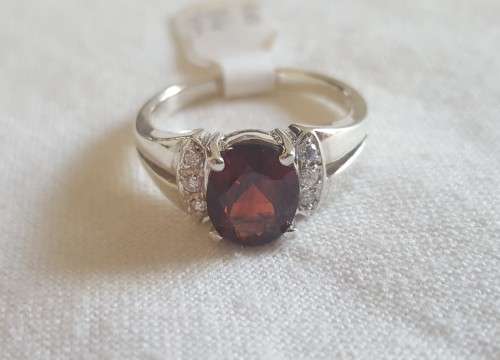 925 SILVER GARNET RING