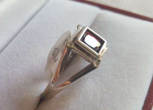 925 SILVER GARNET RING