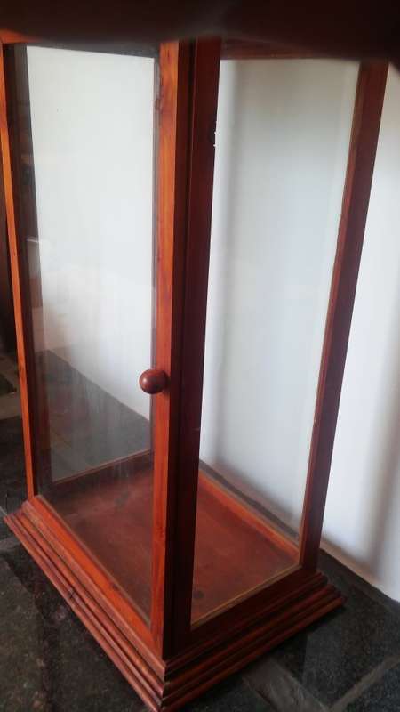 VINTAGE DISPLAY CABINET