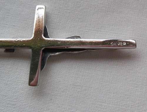 SILVER CRUCIFIX PENDANT