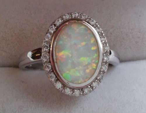 925 SILVER & WHITE OPAL RING