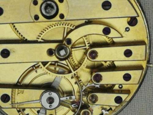 Watch movement with dial (d)