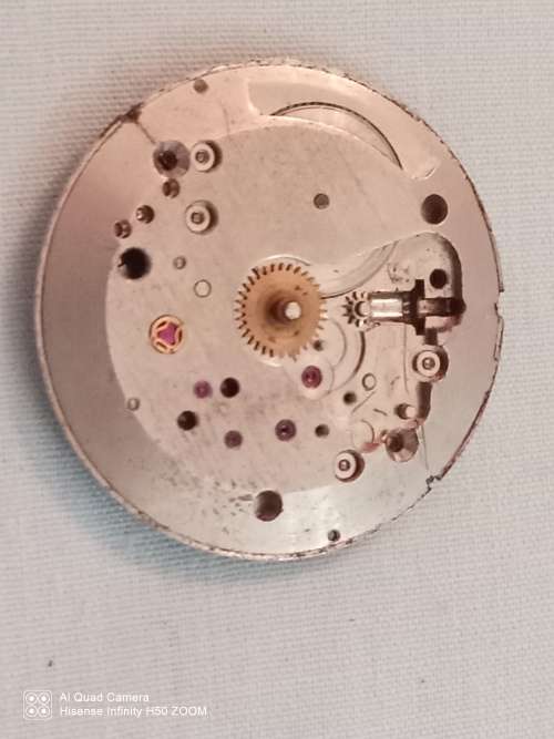 Bulova movement for repair