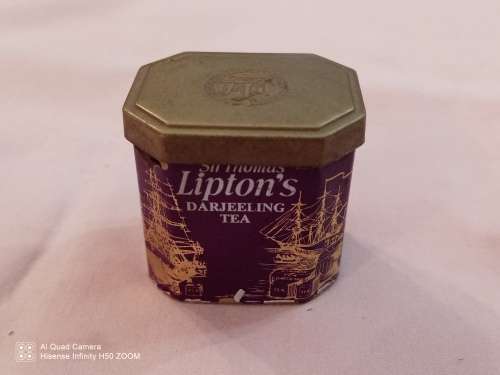 Miniature Lipton`s Darjeeling Tea tin