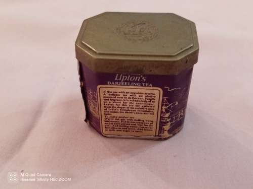 Miniature Lipton`s Darjeeling Tea tin