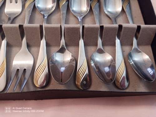 Eetrite 18/ Stainless steel -goldplated teaspoons and cake forks