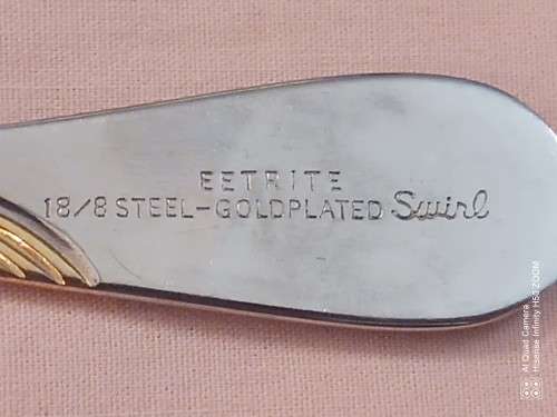 Eetrite 18/ Stainless steel -goldplated teaspoons and cake forks
