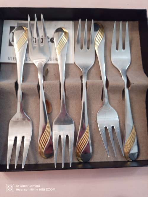 Eetrite 18/ Stainless steel -goldplated  cake forks
