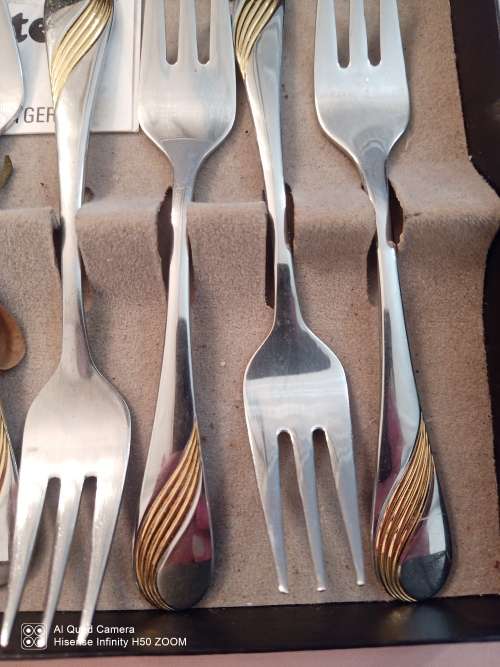 Eetrite 18/ Stainless steel -goldplated  cake forks