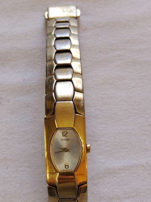 Ladies Pulsar quartz watch