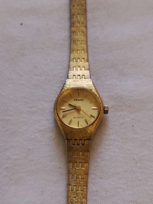 Ladies Avant quartz watch