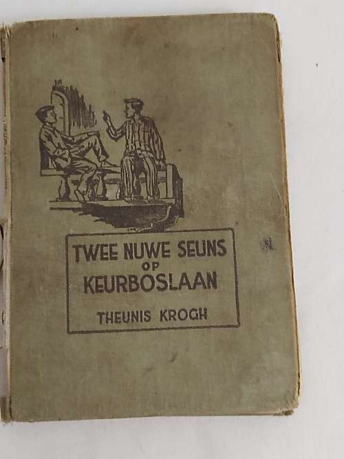 Twee nuwe seuns op keuboslaan by Theunis Krogh dd 1944