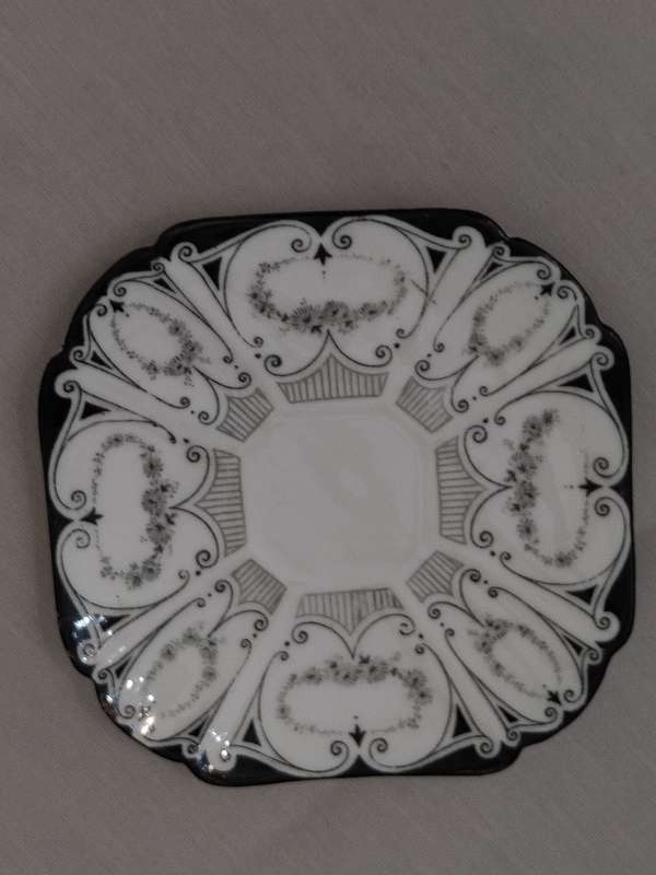 Small Art Deco Shelley Saucer