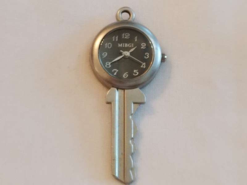 Mibgi Key Pendant Watch