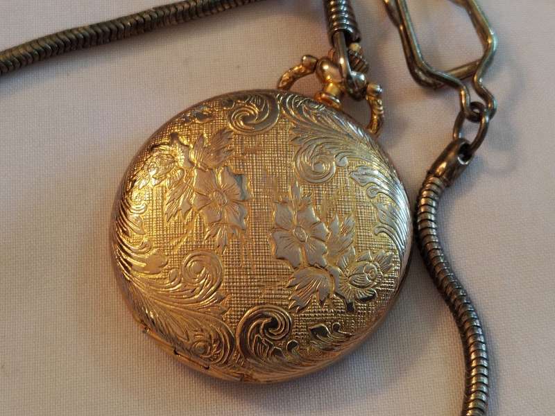 Farah Quartz Pocket watch with chain