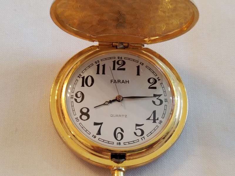 Farah Quartz Pocket watch with chain