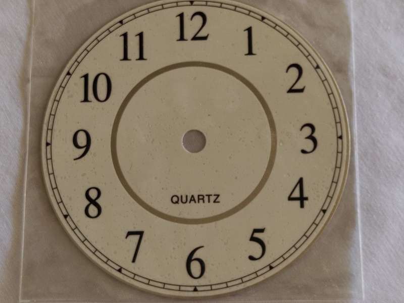 Clock: Small Quartz white metal dial - 130mm
