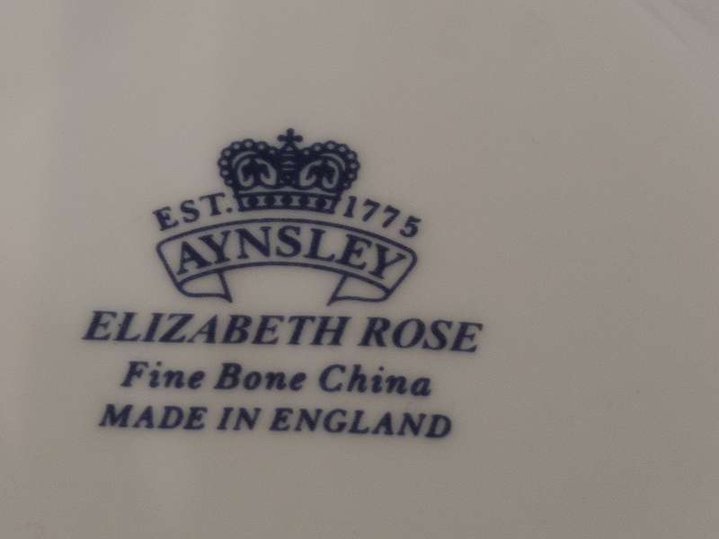 Aynsley Elizabeth Rose Fine Bone China, Made in England Sugar/ jam bowl