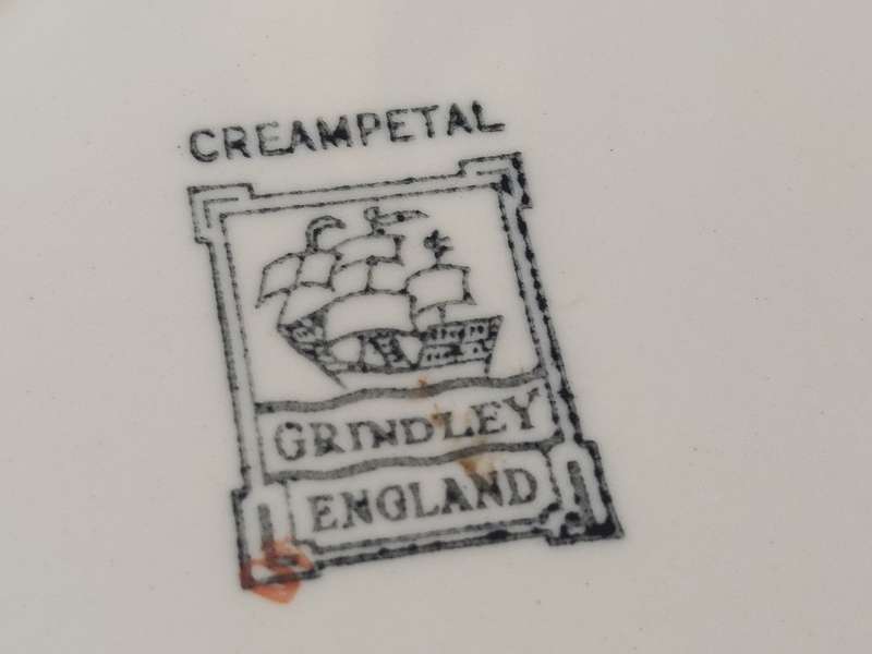 Creampetal Grindley England Serving bowl with lid