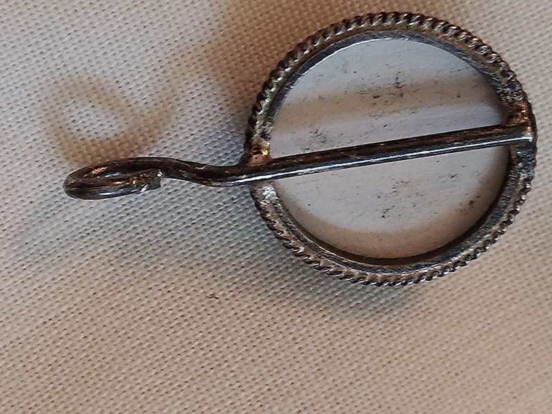 Dutch Pendant