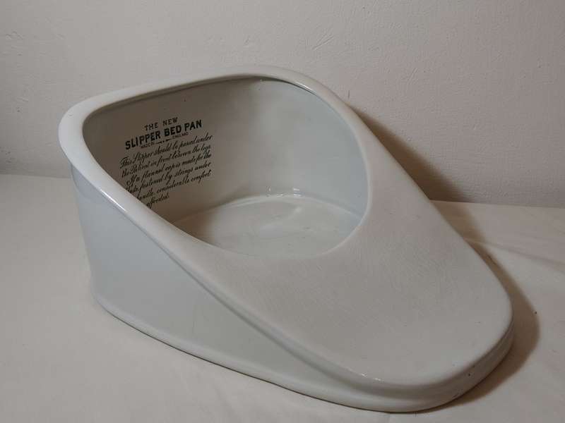 Slipper bed Pan